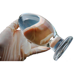 tapón anal Cristal Huevo en una mano
